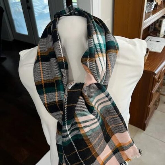 GAP Striped Scarf NWT Accessories Wrap Soft Cozy Warm Classic Preppy - Picture 2 of 7